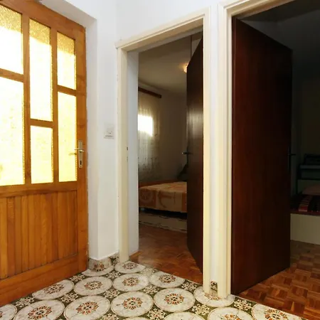 5899d Apartment